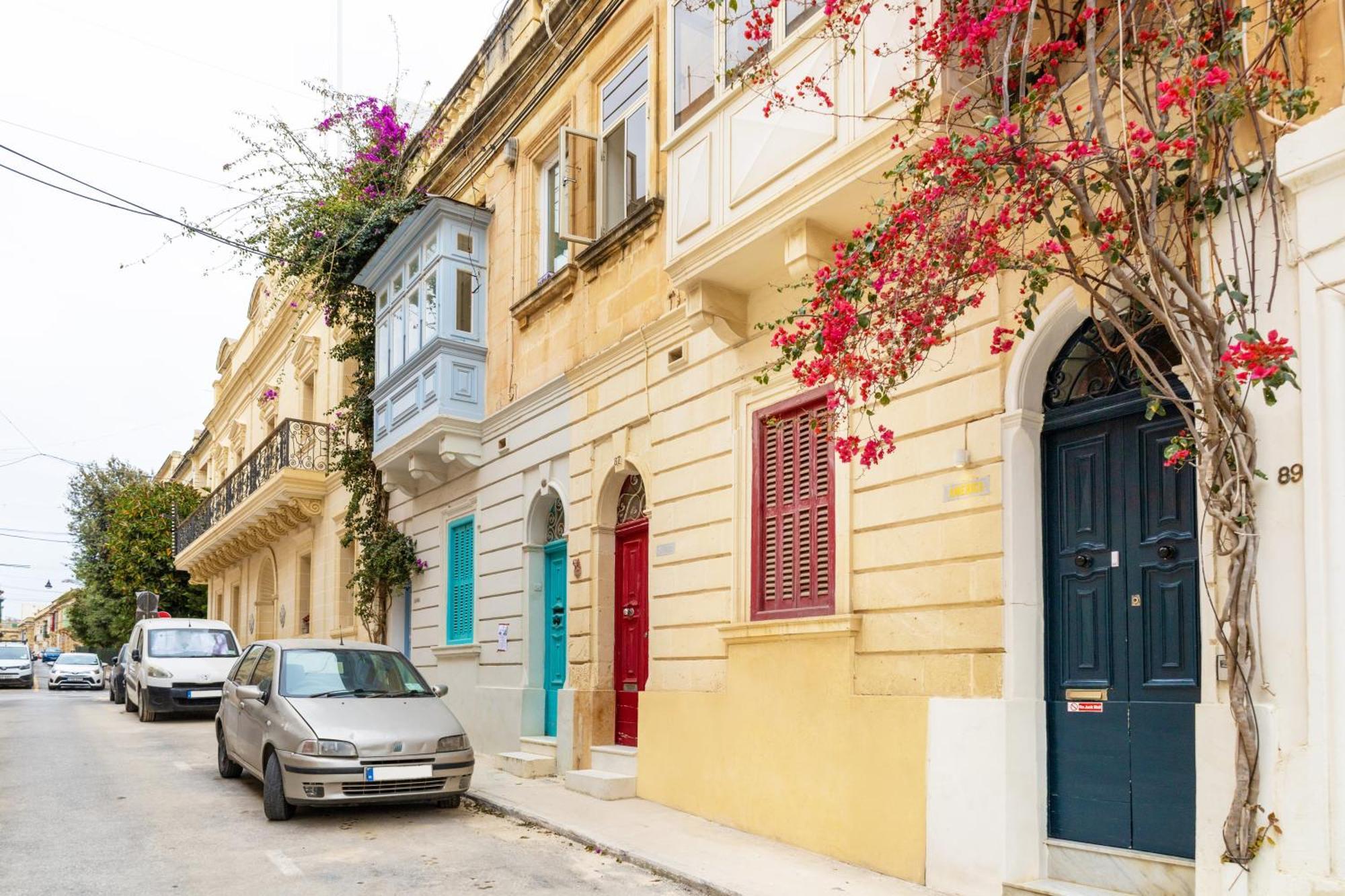 Quiet Ensuite Budget Twin Room Sliema Buitenkant foto